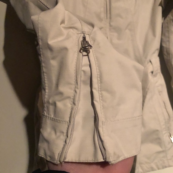 North face Rain coat - Picture 4 of 8